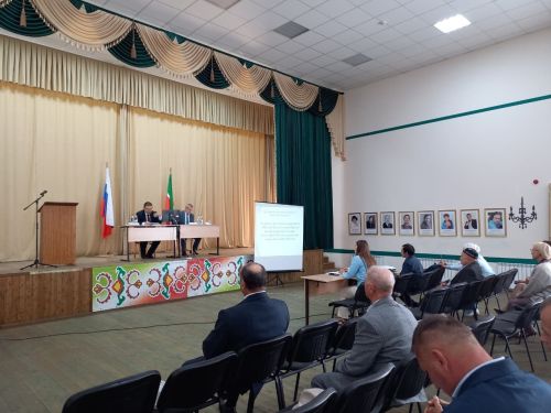 Жители микрорайона «Нижний Нурлат» обсудили благоустройство и ЖКХ