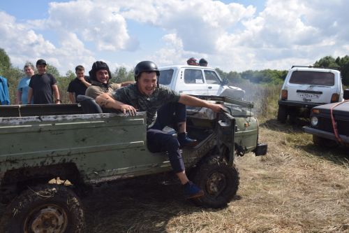 В Нурлате прошли захватывающие автосоревнования «Путь первопроходца» (ФОТОРЕПОРТАЖ)