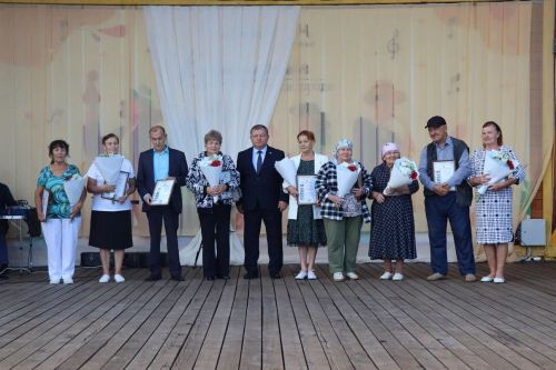 В Нурлате прошло торжественное чествование строителей