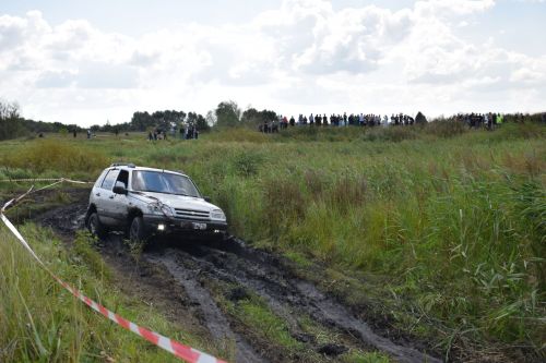 В Нурлате прошли захватывающие автосоревнования «Путь первопроходца» (ФОТОРЕПОРТАЖ)
