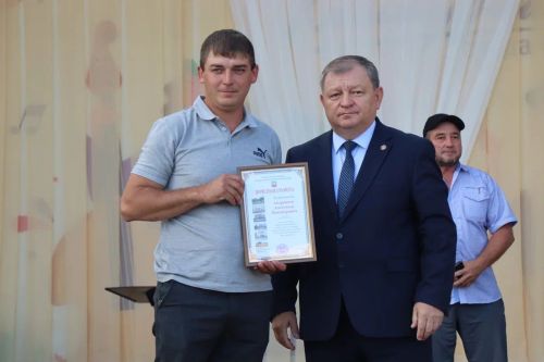 В Нурлате прошло торжественное чествование строителей
