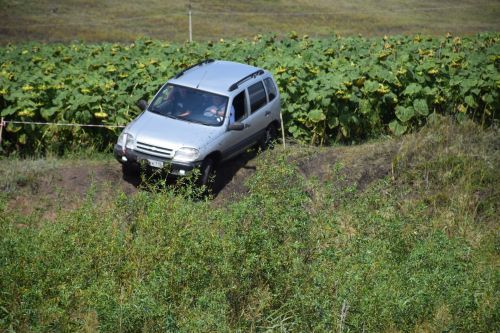 В Нурлате прошли захватывающие автосоревнования «Путь первопроходца» (ФОТОРЕПОРТАЖ)