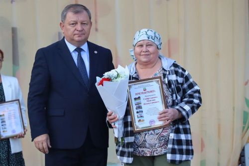 В Нурлате прошло торжественное чествование строителей