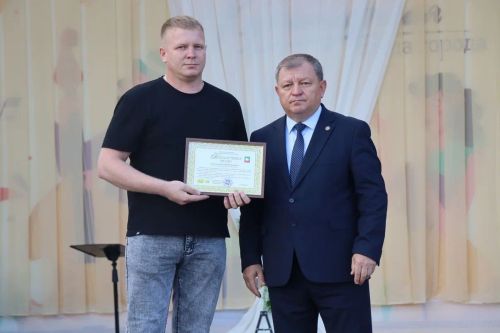 В Нурлате прошло торжественное чествование строителей