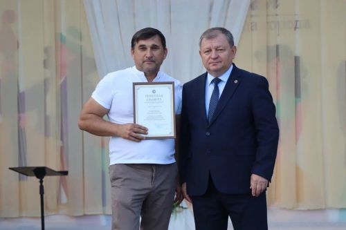 В Нурлате прошло торжественное чествование строителей