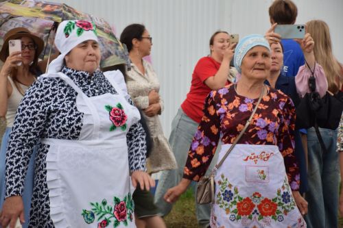 Гастрономическая ярмарка «Татарские яства» собрала нурлатцев на душевный праздник