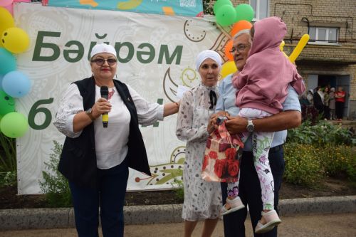Гастрономическая ярмарка «Татарские яства» собрала нурлатцев на душевный праздник