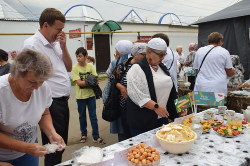 Гастрономическая ярмарка «Татарские яства» собрала нурлатцев на душевный праздник