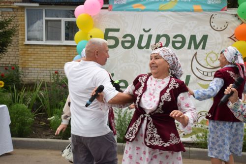 Гастрономическая ярмарка «Татарские яства» собрала нурлатцев на душевный праздник