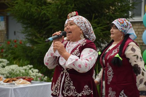 Гастрономическая ярмарка «Татарские яства» собрала нурлатцев на душевный праздник