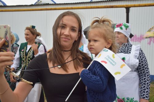 Гастрономическая ярмарка «Татарские яства» собрала нурлатцев на душевный праздник