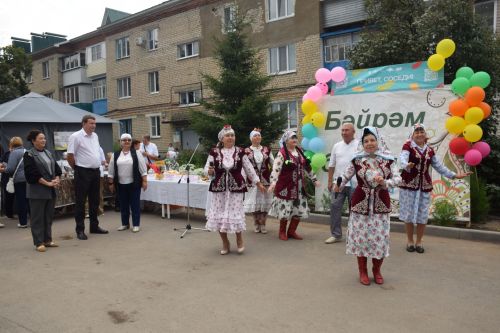 Гастрономическая ярмарка «Татарские яства» собрала нурлатцев на душевный праздник