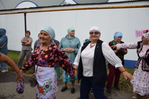 Гастрономическая ярмарка «Татарские яства» собрала нурлатцев на душевный праздник