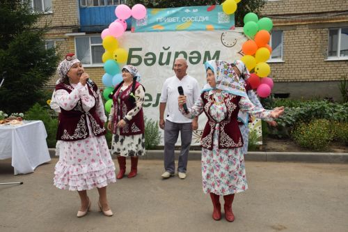 Гастрономическая ярмарка «Татарские яства» собрала нурлатцев на душевный праздник