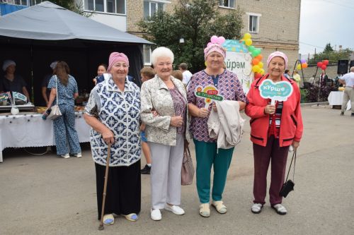 Гастрономическая ярмарка «Татарские яства» собрала нурлатцев на душевный праздник