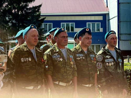 В Нурлате отметили 95-летие ВДВ