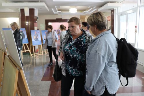 В Нурлате открылась фотовыставка «Отец Героя»