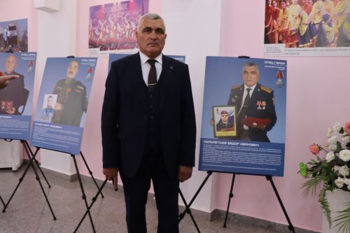 В Нурлате открылась фотовыставка «Отец Героя»