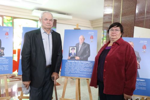 В Нурлате открылась фотовыставка «Отец Героя»
