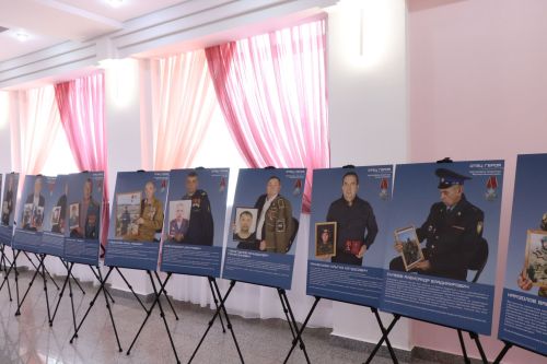 В Нурлате открылась фотовыставка «Отец Героя»