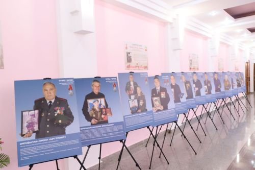 В Нурлате открылась фотовыставка «Отец Героя»