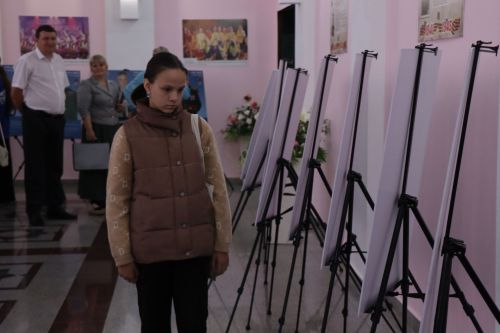 В Нурлате открылась фотовыставка «Отец Героя»