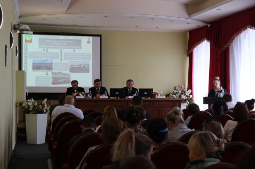 Руководство Нурлатского района встретилось с трудовыми коллективами социальных учреждений