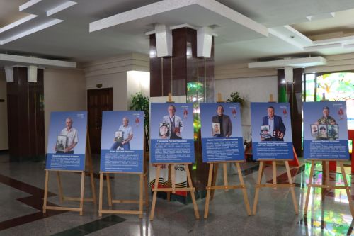 В Нурлате открылась фотовыставка «Отец Героя»