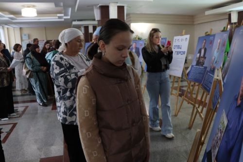 В Нурлате открылась фотовыставка «Отец Героя»