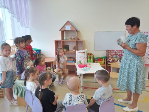 Юные нурлатские фармацевты изучают лекарственные растения