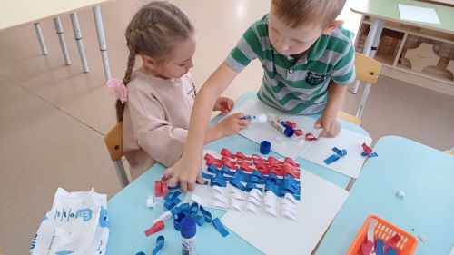 Образовательные организации Нурлатского района активно отметили День Государственного флага РФ