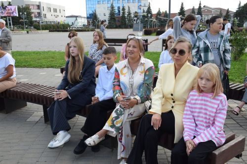 В День государственного флага России в Нурлате прошло праздничное мероприятие