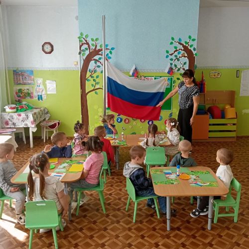 Образовательные организации Нурлатского района активно отметили День Государственного флага РФ