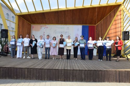 В День государственного флага России в Нурлате прошло праздничное мероприятие