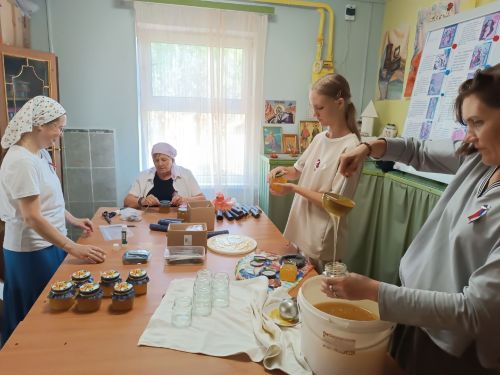 Молитва, мёд и добрые дела: как проводят лето в «Ильинском росточке»