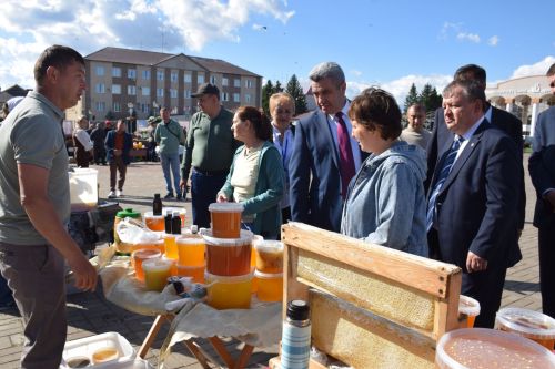 В Нурлате традиционный Фестиваль меда вновь собрал гостей
