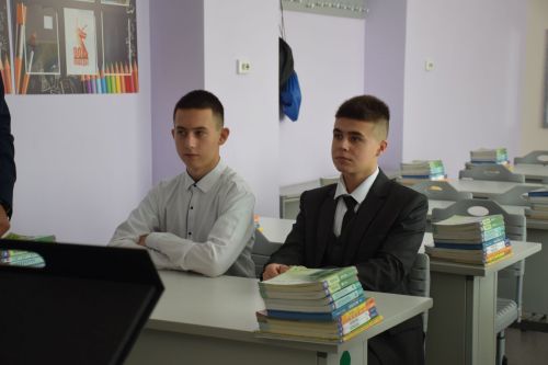 Министр образования и науки Татарстана Ильсур Хадиуллин с рабочим визитом посетил Нурлат