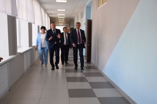 Министр образования и науки Татарстана Ильсур Хадиуллин с рабочим визитом посетил Нурлат