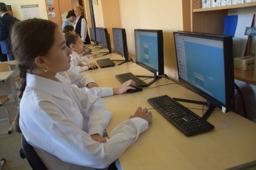 Министр образования и науки Татарстана Ильсур Хадиуллин с рабочим визитом посетил Нурлат