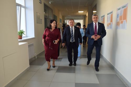 Министр образования и науки Татарстана Ильсур Хадиуллин с рабочим визитом посетил Нурлат