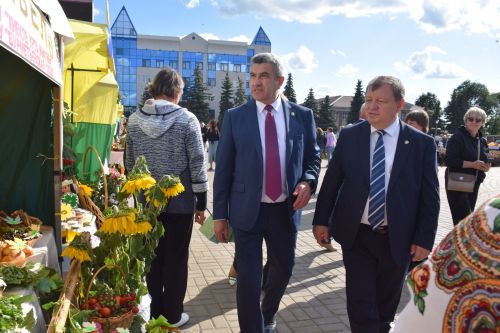 Школьная ярмарка в Нурлате стала ярким событием августовской конференции педагогов