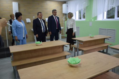 Министр образования и науки Татарстана Ильсур Хадиуллин с рабочим визитом посетил Нурлат