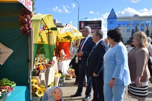 Школьная ярмарка в Нурлате стала ярким событием августовской конференции педагогов