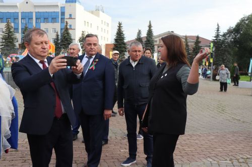 Уникальная выставка «По Zову сердца» стала центром празднования в Нурлате