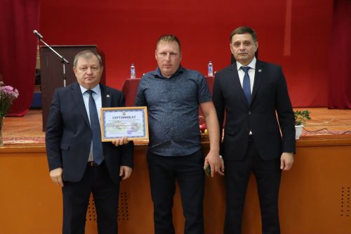 Нурлатские фермеры получили доильные аппараты для личных подворий