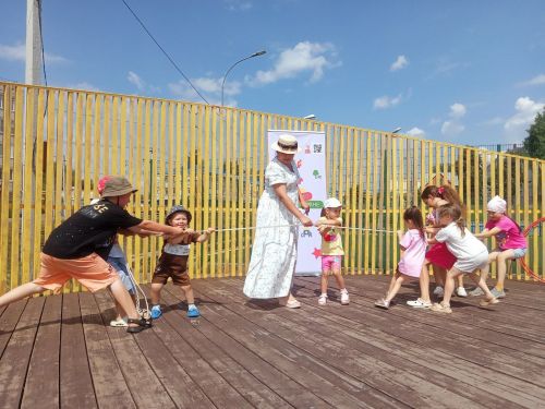 В микрорайоне Сахароваров прошли «Игры народов России»