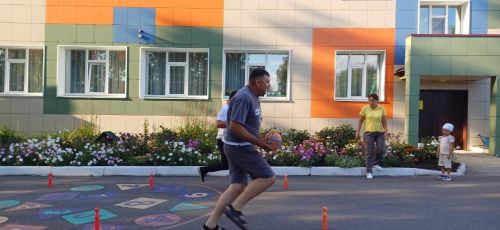 Богатырские забавы: папы и дети Нурлата показали силу и сплочённость