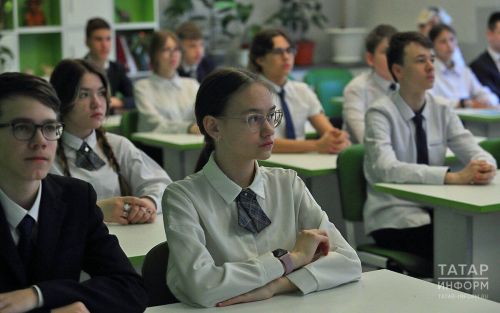 С 1 августа подросткам нельзя открывать счета без согласия родителей