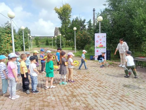 В Нурлате прошли народные игры для воспитанников детского сада «Ёлочка»