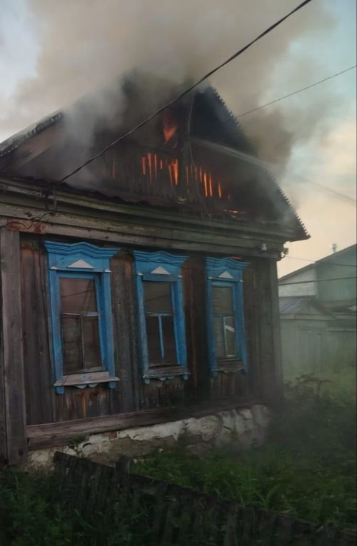 Пожар в Нурлате: оперативные действия пожарных спасли имущество